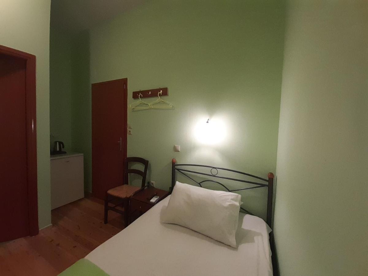 Christina Guest House Misztrász Kültér fotó