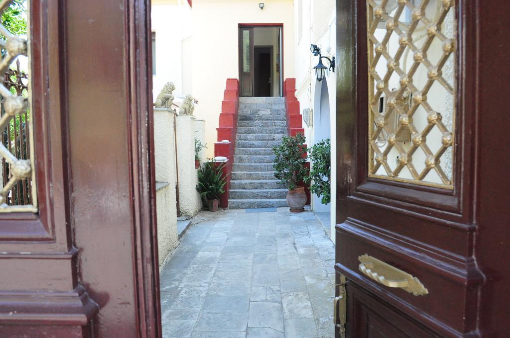 Christina Guest House Misztrász Kültér fotó